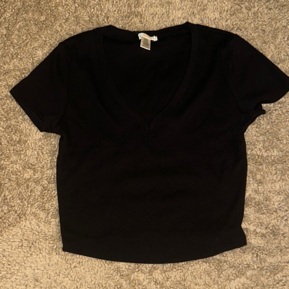 NWT Bozzolo Black Short Sleeve Crop Top (L)